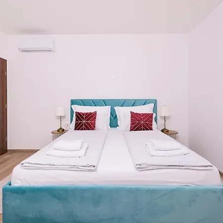 Luxury Primula Villa